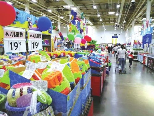 六一臨近，超市商場巧布兒童專區，玩具用品促銷掀熱潮
